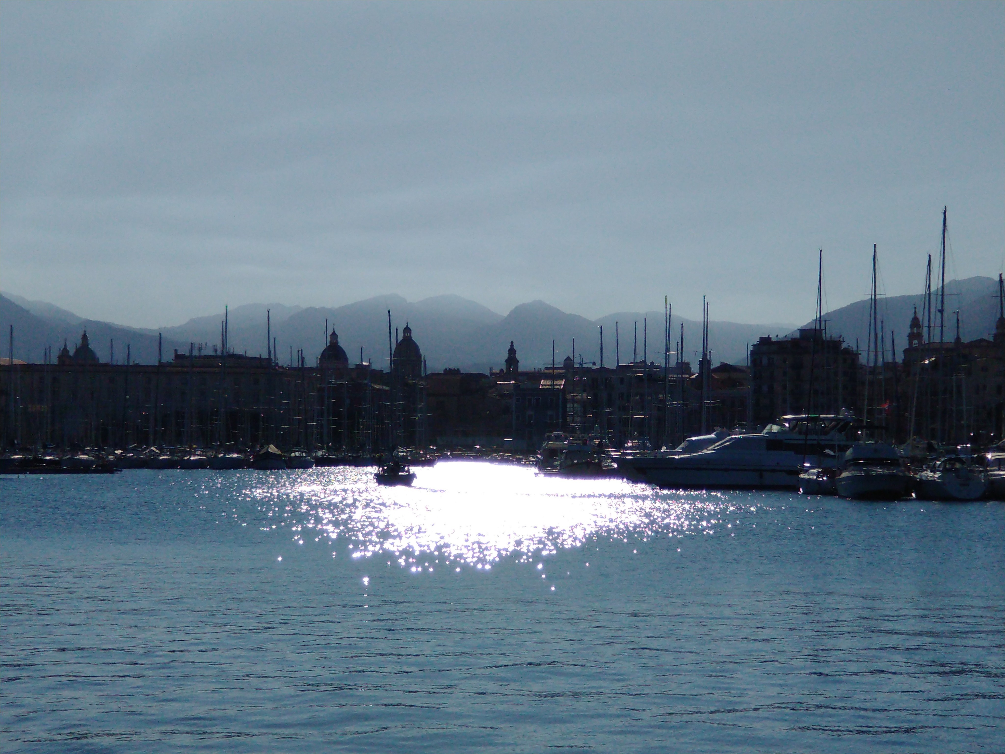 Hafen von Palermo